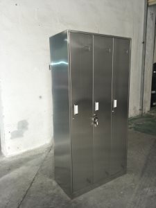 不锈钢更衣柜-三门